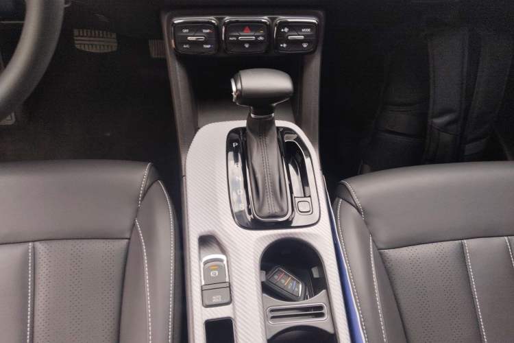 Used GAC Trumpchi GS3 2021 POWER 270T Automatic Luxury Edition Gear Lever