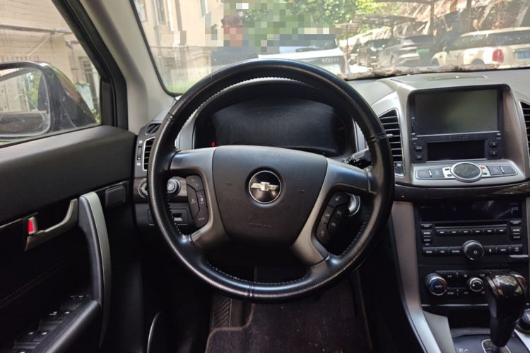 Used Chevrolet Captiva 2014 2.4L 4x4 Flagship Edition 7 Seats Steering Wheel