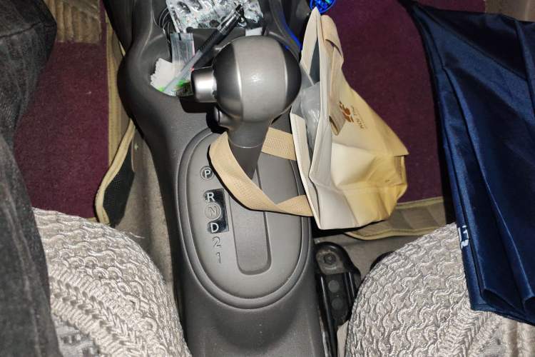 Used Nissan March 2010 1.5L Automatic Easy-Style Version Gear Lever