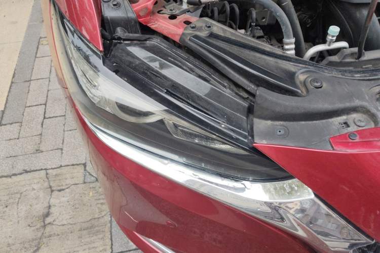 Used Mazda Atenza 2021 2.0L Blue Sky Luxury Edition Right Front Headlight