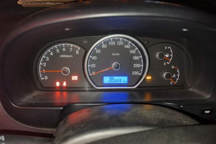 Used Hyundai Celesta 2011 1.6L Manual Comfort Edition
