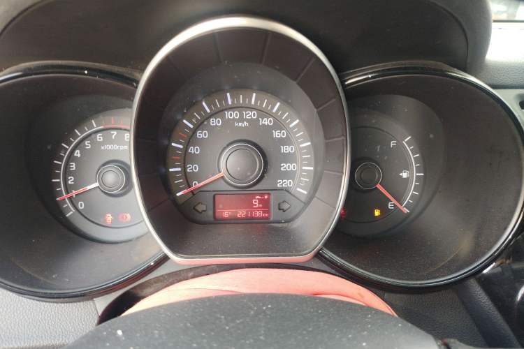 Used Kia K2 2015 Sedan 1.4L MT GLS
