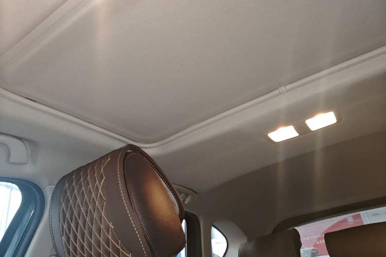 Used Mazda CX-5 2015 2.0L Automatic Two-Wheel Drive Urban Version Headliner