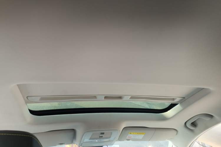 Used Roewe i5 2021 1.5L Manual Diamond Edition