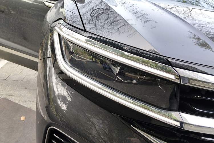 Used Volkswagen Talagon 2022 380TSI Four-Wheel Drive Flagship Shengjing Edition 6 Seats Right Front Headlight