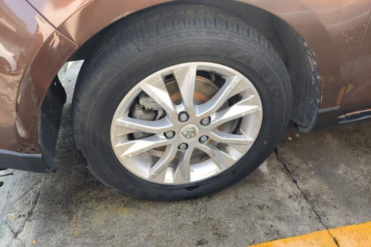 Used Baojun 730 2014 1.5L Manual Standard Version 8 Seats
