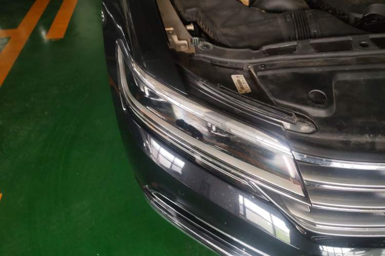 Used Volkswagen Phideon 2018 Revised Version 380TSI Two-Wheel Drive Business Edition
