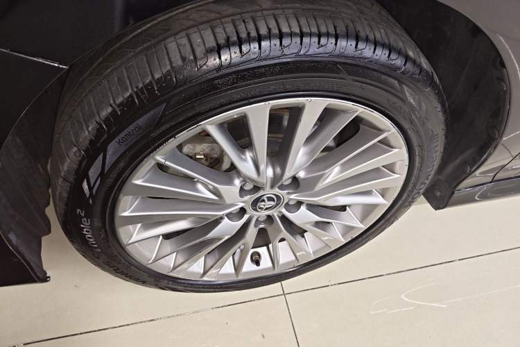 Used Toyota Camry 2019 Dual-Engine 2.5 HG Luxury Edition China VI Standard Left Front Wheel Hub