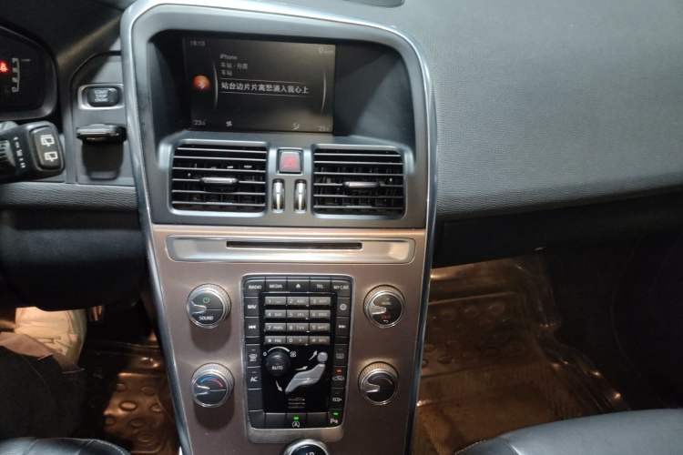 Used Volvo XC60 2017 T5 Smart Upgrade Edition