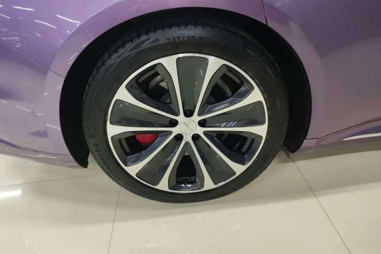 Used Hima Luxeed S7 2024 Ultra Four-Wheel Drive Flagship Edition Right Rear Wheel Hub