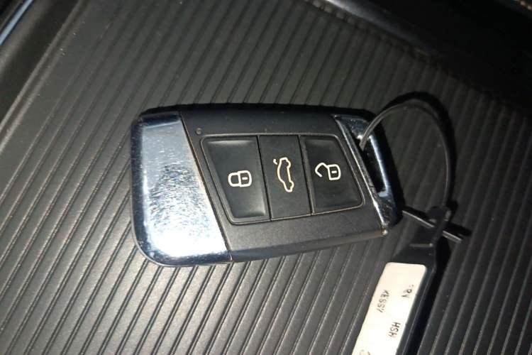 Used Volkswagen Passat 2021 330TSI Elite Edition Vehicle Key