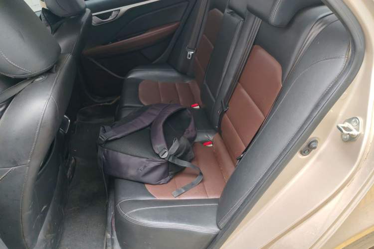 Used Geely Auto Vision 2018 1.5L Automatic Happiness Edition Left Rear Seat