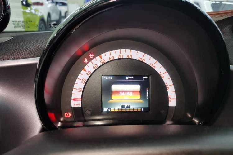 Used smart forfour 2018 0.9T 66 kW Pioneer Edition
