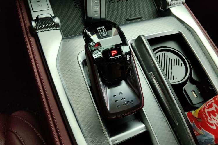 Used Tank 700 New Energy 2024 Hi4-T Extreme Edition Gear Lever