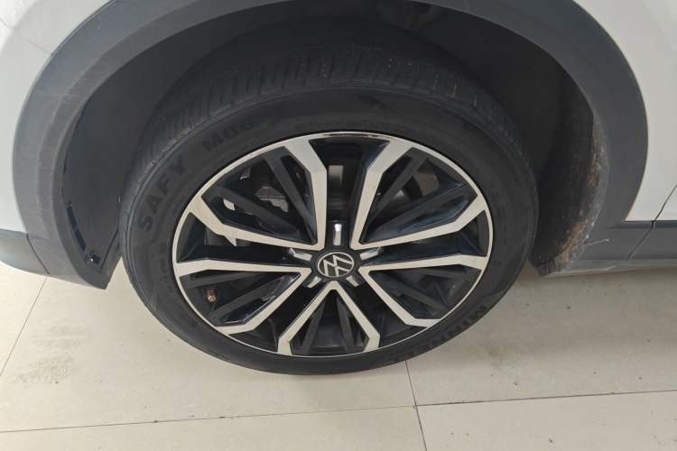 Used Volkswagen T-ROC 2022 280TSI DSG Two-Wheel Drive Elite PLUS Left Front Wheel Hub