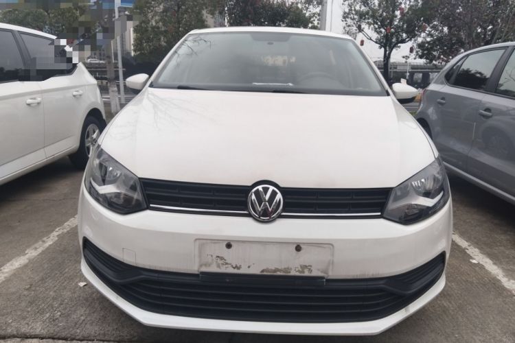 Used Volkswagen Polo 2016 1.4L Manual Fashion Model Front