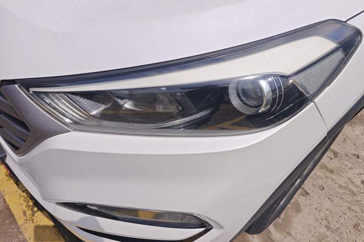 Used Hyundai Tucson 2018 1.6T Dual-Clutch Two-Wheel Drive 15th Anniversary Special Edition