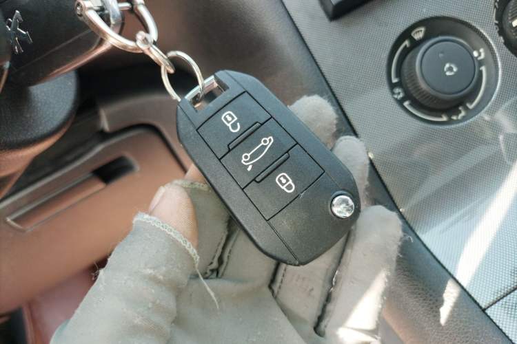 Used Peugeot 3008 2016 1.6THP Automatic Standard Edition
