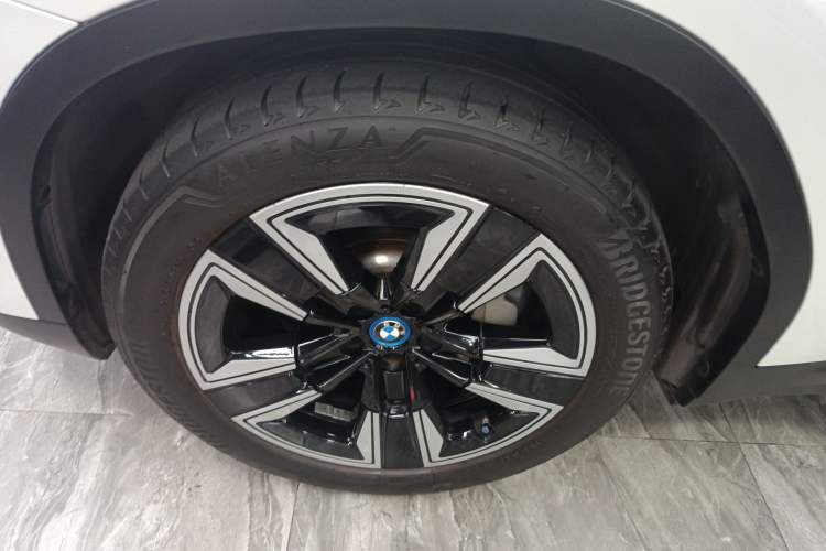 Used BMW iX3 2021 Updated Leading Edition
