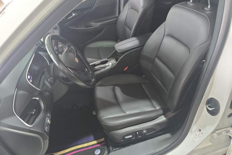 Used Chevrolet Malibu XL 2022 535T Automatic Sport Edition Left Front Seat