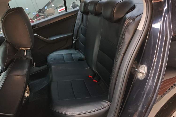 Used Volkswagen Santana 2013 1.4L Manual Fashion Edition