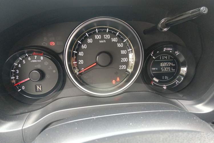 Used Honda XR-V 2015 1.8L EXi CVT Comfort Version
