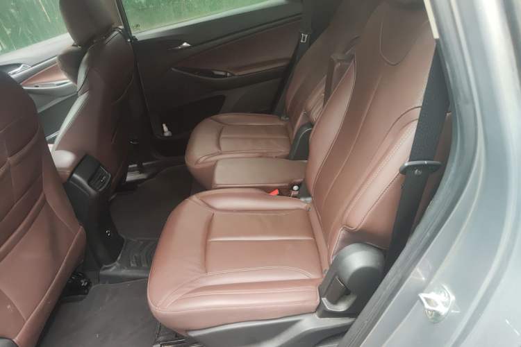 Used Buick GL6 2019 18T 6-Seater Connected Luxury Version China V Standard
