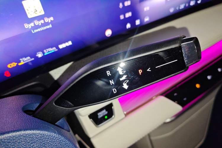 Used Buick GL8 New Energy 2024 Lu Zun Luxury Edition 6-Seater Gear Lever