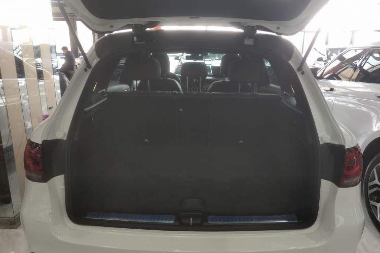 Used Mercedes-Benz GLC 2022 Facelifted GLC 260 L 4MATIC Dynamic Edition Trunk