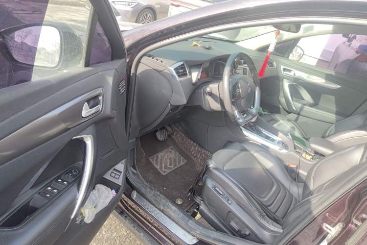 Used DS 6 2016 1.6T Luxury Edition THP160