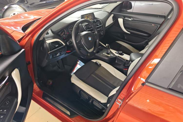 Used BMW 1 Series 2015 118i Urban Design Package Left Front Seat