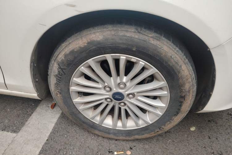 Used Ford Escort 2015 1.5L Manual Comfort Model