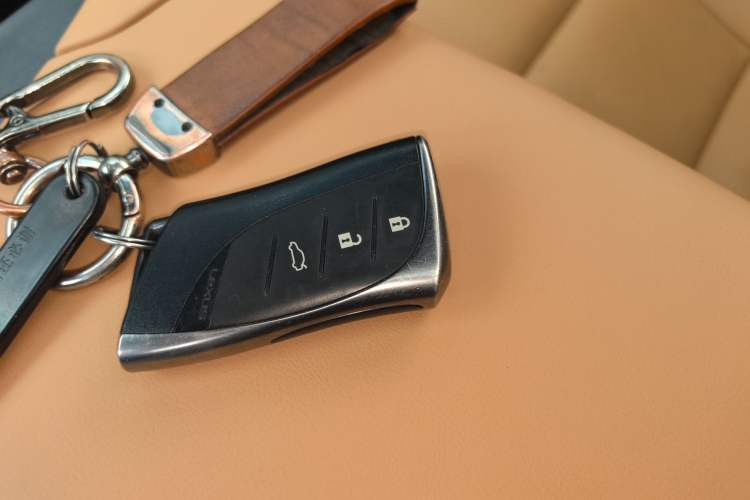 Used Lexus ES 2022 200 Excellence Edition
