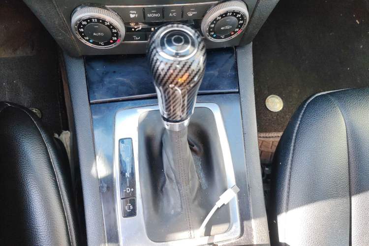 Used Mercedes-Benz GLK-Class 2010 GLK 300 4MATIC Fashion Model