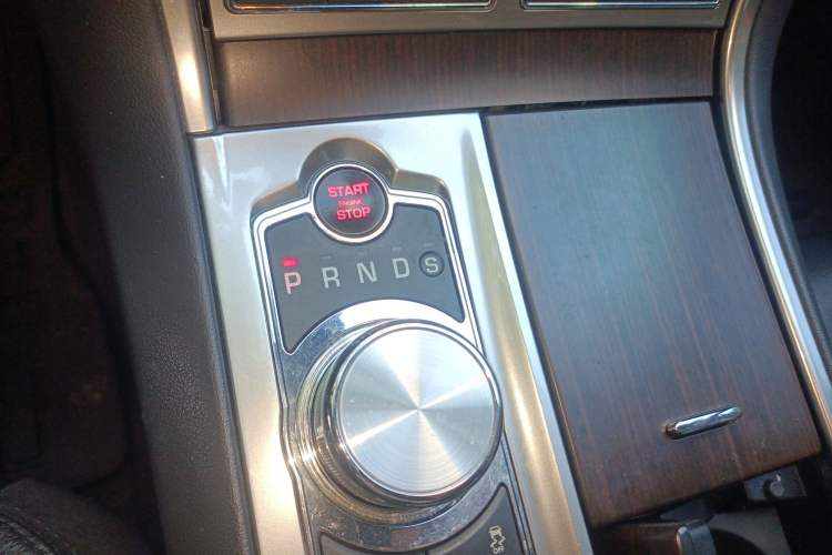 Used Jaguar XF 2015 XF 2.0T 80th Anniversary Collector's Edition