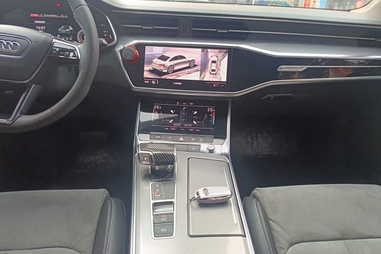 Used Audi A6L 2022 40 TFSI Luxury Dynamic Model
