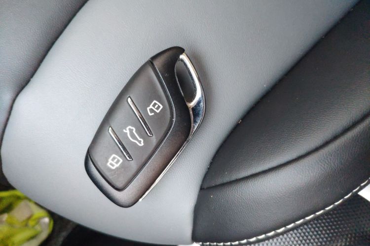 Used Roewe Clever 2022 311km QiQi BoBo Edition Interior 1