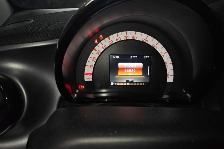 Used smart fortwo 2018 1.0L 52kW Hardtop Passion Edition China V Standard Instrument Cluster