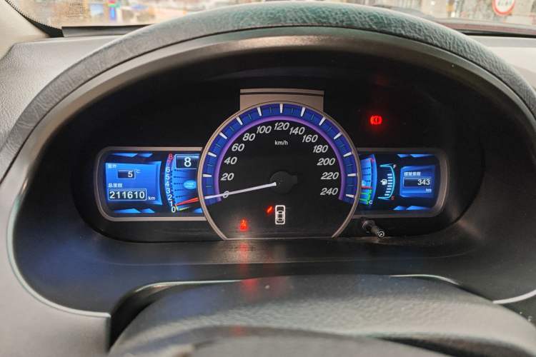 Used BYD S6 2014 2.0L Manual Luxury 5-Seater
