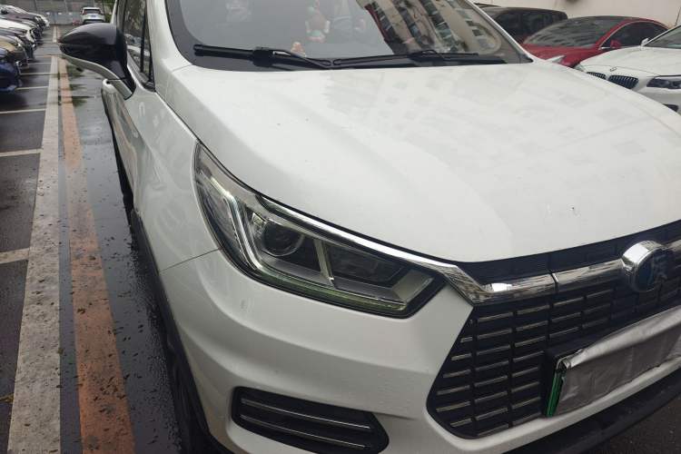 Used BYD Yuan New Energy 2018 EV360 Smart Connect Cool Edition Right Front Headlight