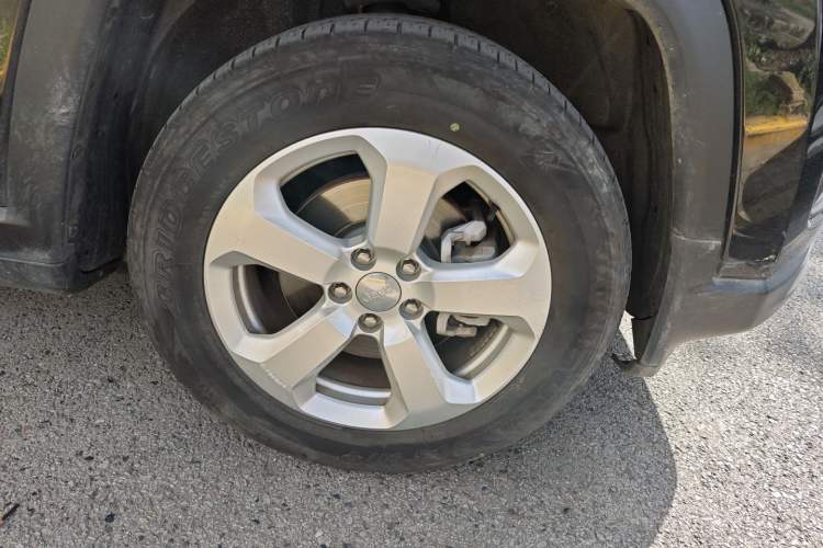 Used Jeep Compass 2020 220T Automatic Leading Edition
