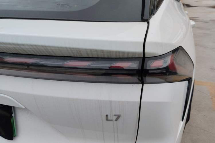 Used Geely Galaxy L7 2023 1.5T 115 km Starship Right Rear Taillight