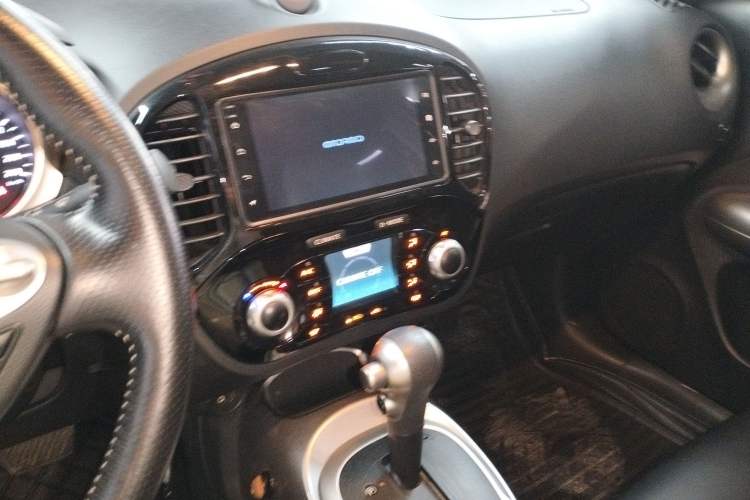 Used Infiniti ESQ 2014 1.6L Spontaneous Edition