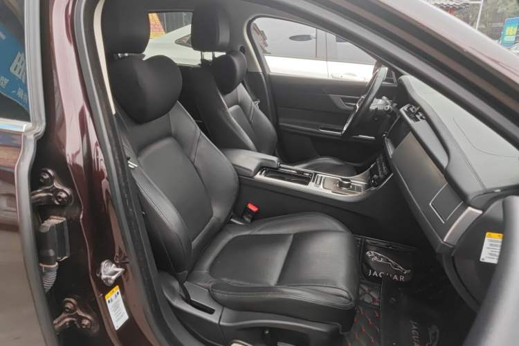 Used Jaguar XFL 2019 XFL 2.0T 250 PS Two-Wheel-Drive Luxury Edition
