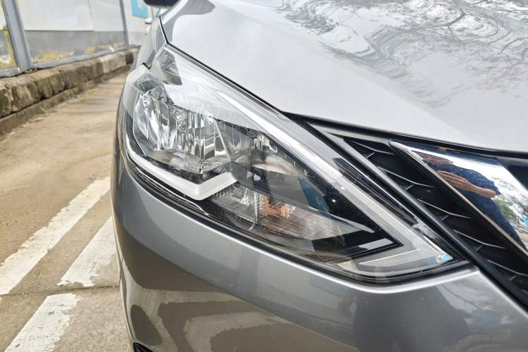 Used Nissan Sylphy 2022 Classic 1.6XE CVT Comfort Edition Right Front Headlight