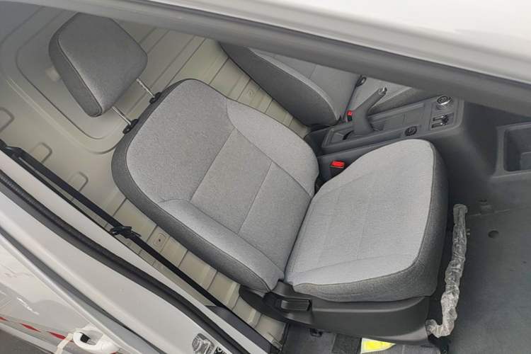 Used Wuling Yangguang 2024 300km Range Practical Window-Sealed Version 60kW