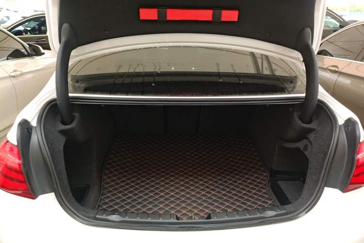 Used BMW 3 Series 2018 320Li Fashion Model
