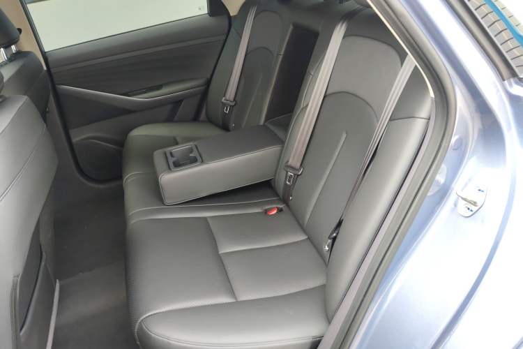 Used Nissan N6 2026 Model 180 Max Left Rear Seat