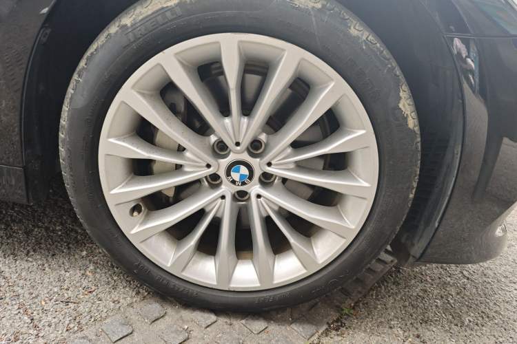 Used BMW 5 Series 2019 530Li Leading Model Luxury Package
