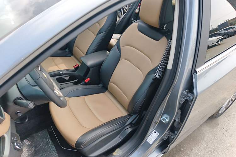 Used Chevrolet Monza 2022 320 Automatic Enjoyment Sunroof Version
